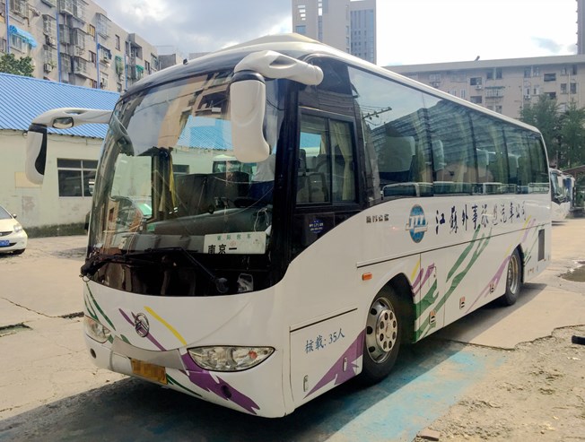 33座旅游大巴
