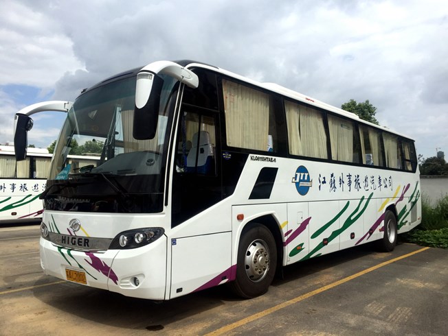 47座旅游大巴